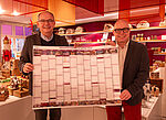 Knut Kreuch und Enrico Heß mit Jahreskalender  © KTS Miriam Reichart